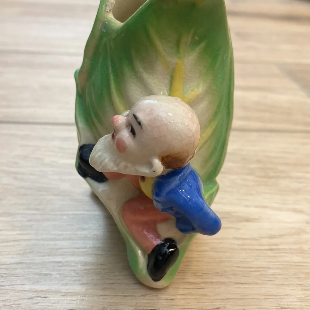 Vintage Leaf Gnome Vase‎ Planter - Picture 3 of 11